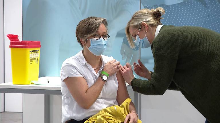 Zijn Twijfels Over Het Coronavaccin Terecht